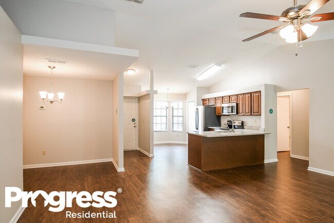 Foto del edificio - 8150 Pineverde Ln
