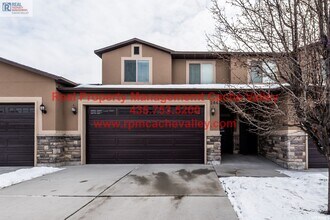 Building Photo - 144 E 745 S