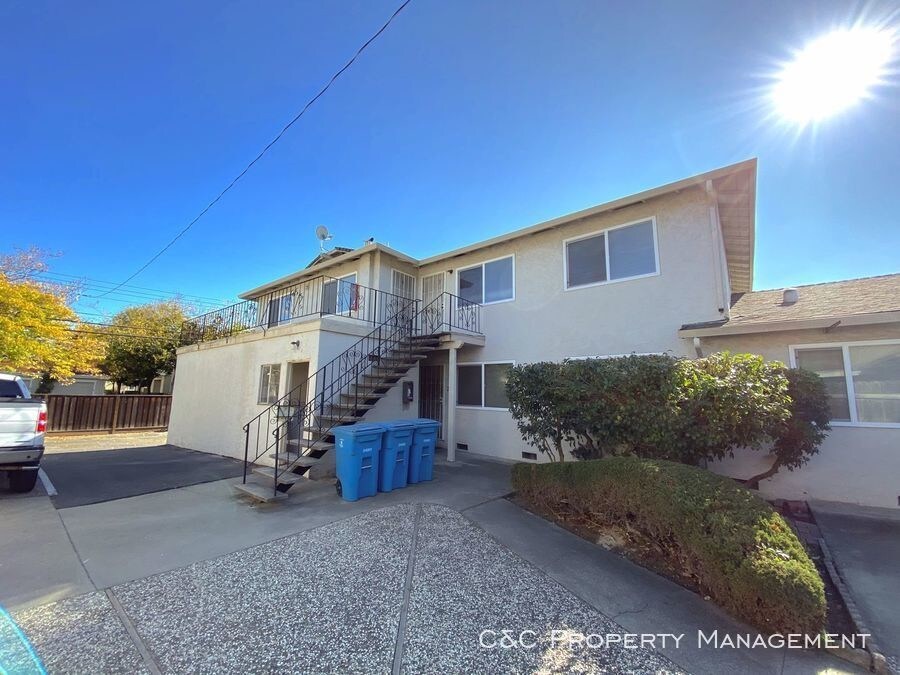 Primary Photo - 859 Bing Dr