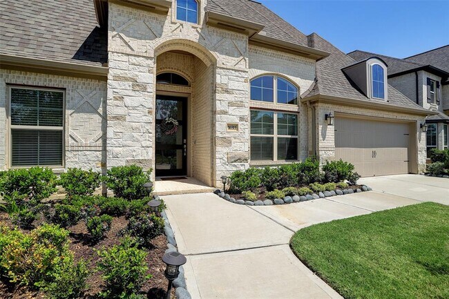 Building Photo - 16511 Whiteoak Canyon Dr
