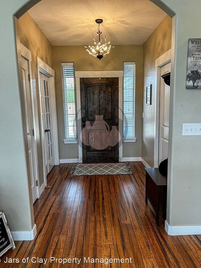 Foto del edificio - 5 br, 3 bath House - 3147 NE Nehalem Ave #...