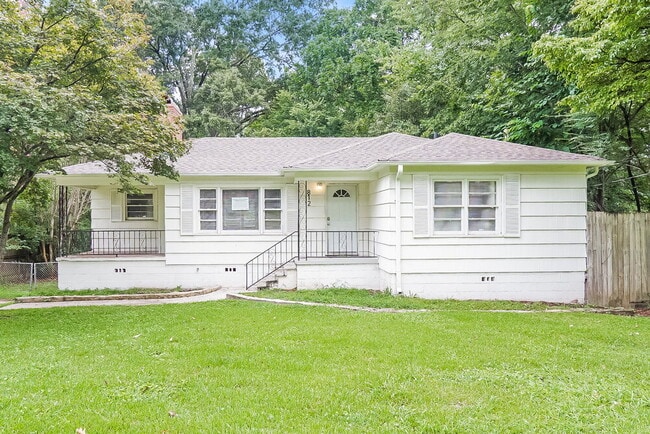 Building Photo - 812 Nelson Dr