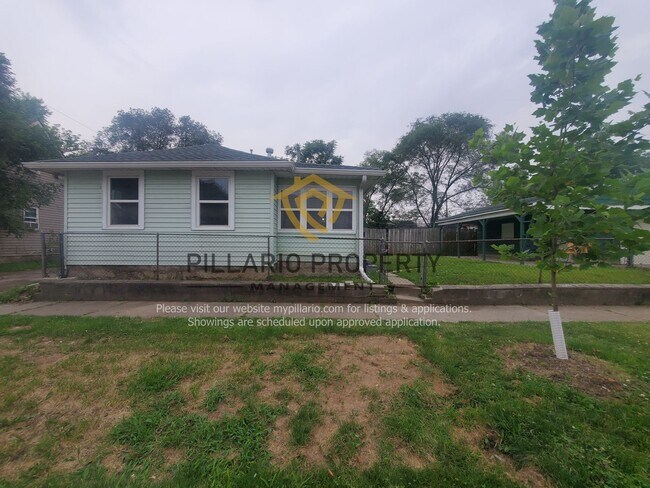 Building Photo - -NEW-Southside 2 bedroom, 1 bath, 1 car de...