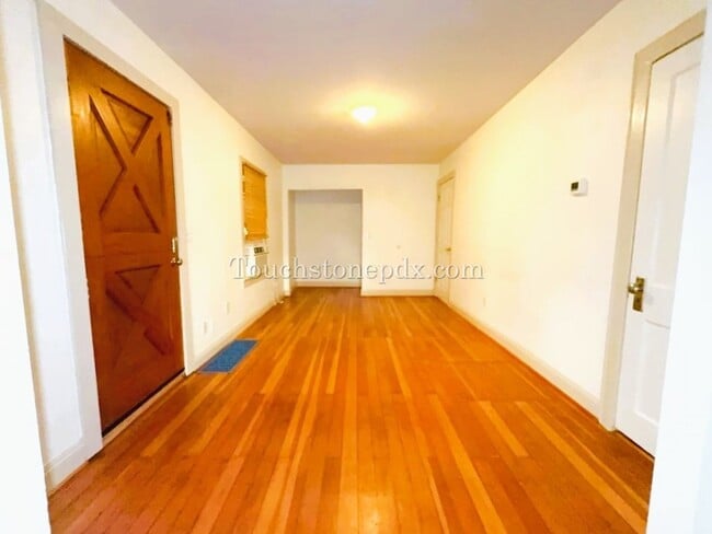 Building Photo - 2BD | 1BA Single Family Home in Woodlawn N...
