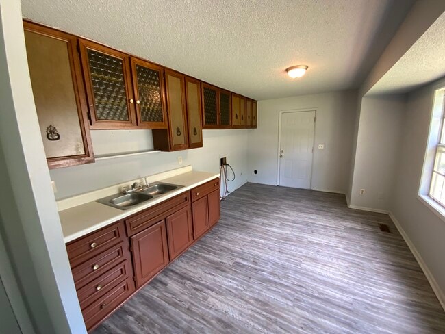 Building Photo - 908 Sunset Ridge