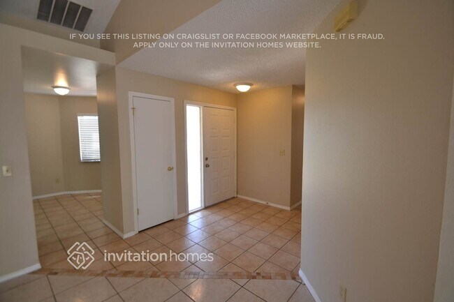 Foto del edificio - 155 Pinewood Cir