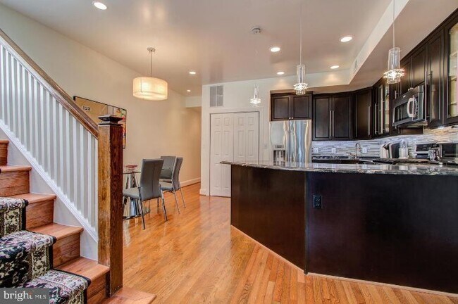 Building Photo - 2717 13th St NW