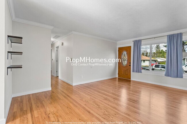 Foto del edificio - Updated Gresham 3 Bedroom – Huge Fenced Ba...
