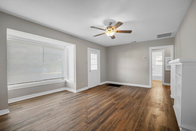 Building Photo - 38 Vaughn Dr