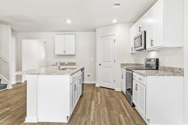 Building Photo - 116 Kings Acre Ct
