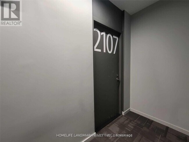 Photo du bâtiment - 170 Bayview Ave