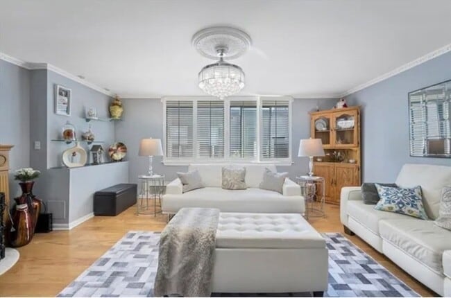 Foto del edificio - 8 Juniper St