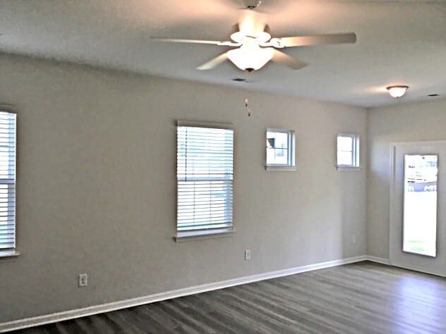 Building Photo - 2303 Fruitful Vine Ln