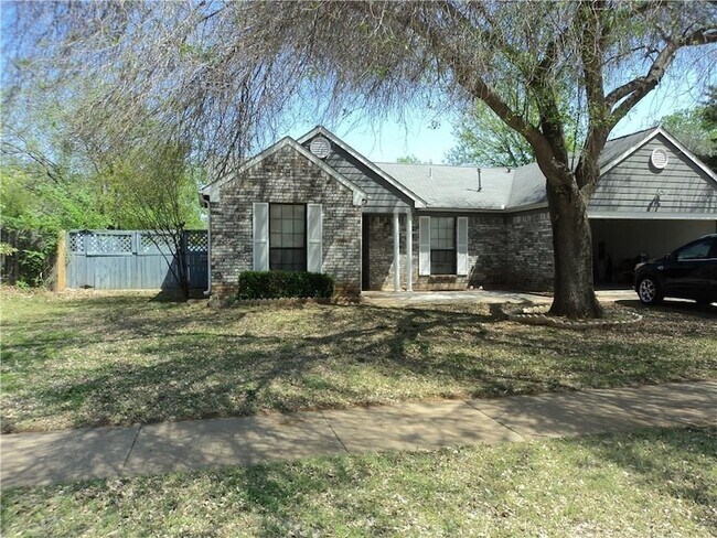 Foto del edificio - 2701 Fountainview Dr