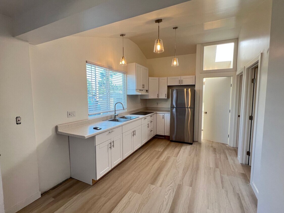 Foto principal - Newly Built 2-Bedroom ADU in Lompoc – Modern, Pet Friendly & Near Vandenberg!