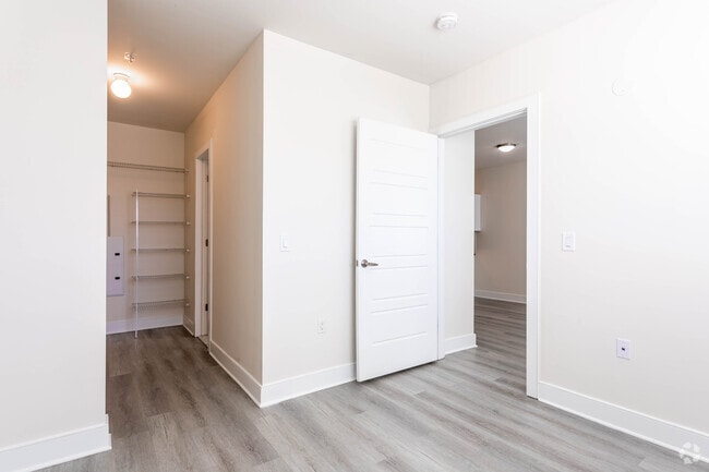 1BR, 1BA w/Den - 713SF - Bedroom - Meridia Park Ave