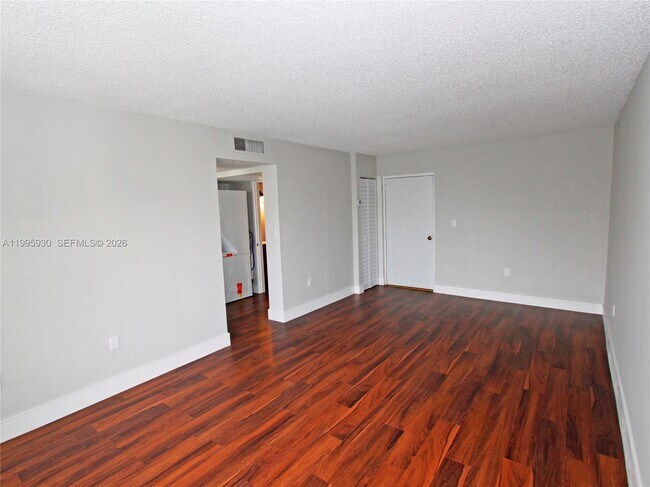 Building Photo - 9411 SW 4th St