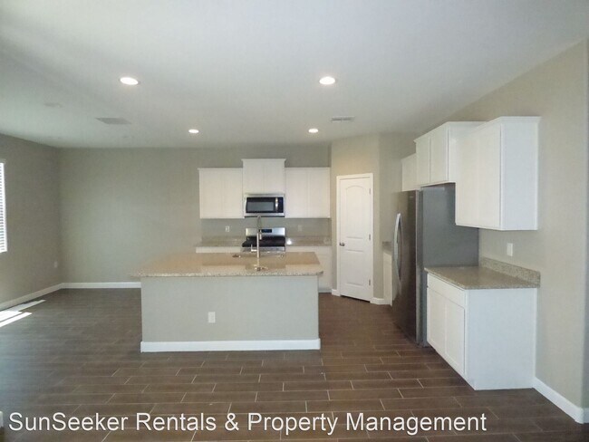 Foto del edificio - 4 br, 2 bath House - 3159 N Brooklyn Dr