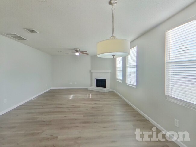 Building Photo - 604 Rocky Springs Dr