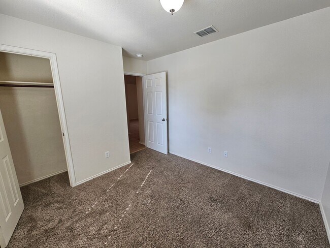 Foto del edificio - Coming Soon-  Absolutely Amazing property