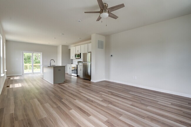 Foto del edificio - 312 Northfield Heights Ln