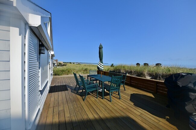 Foto del edificio - 239 Phillips Rd