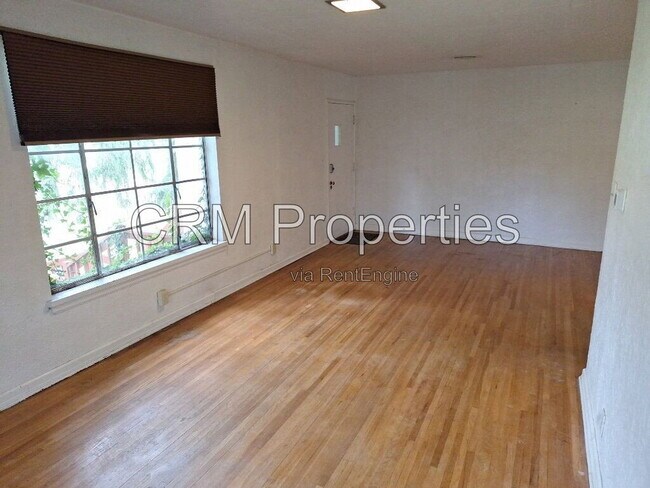 Building Photo - 2101 N Wheeling Ave