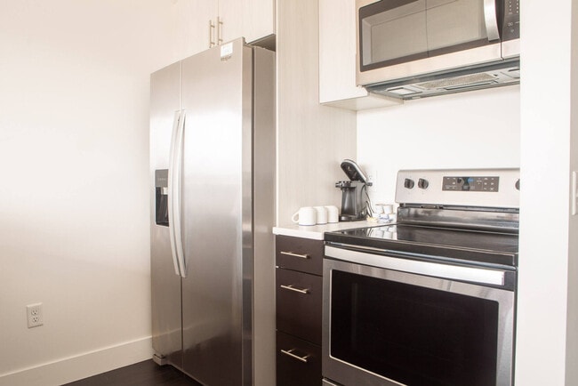 Foto del edificio - 550 W Juneau Ave