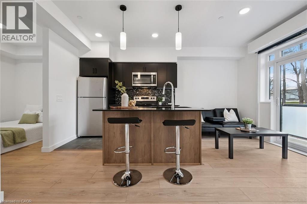 Primary Photo - 31 Mill St