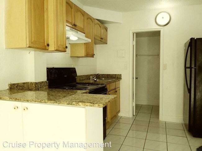 Building Photo - 915 S 21st Ave