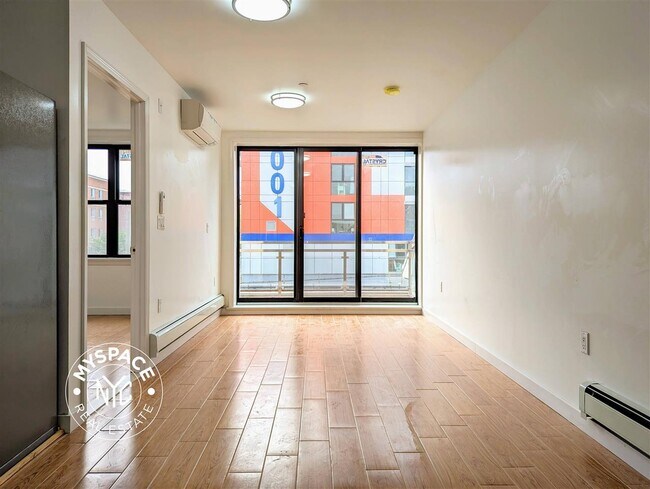 Building Photo - 4023 10th Ave