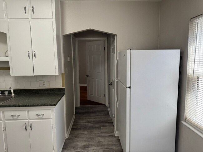 Foto del edificio - 1918/1920/1922 East 16th Street