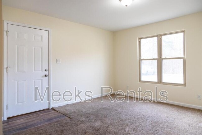 Foto del edificio - 19534 Midland Trl