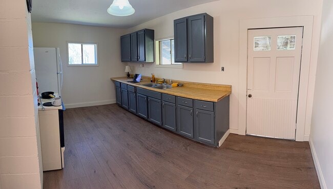 Foto del edificio - 525 Allen Dr