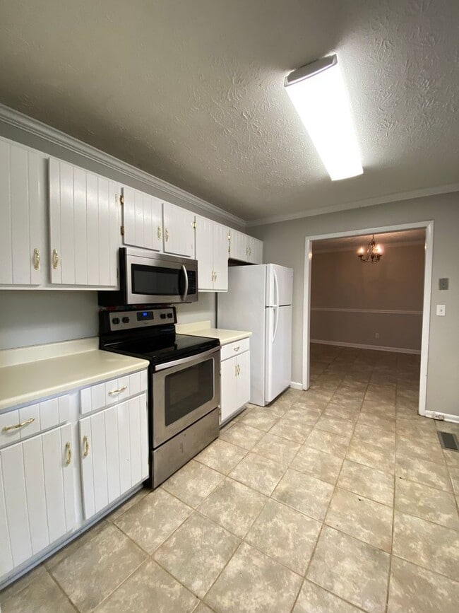 Building Photo - 1032 Emory Pl