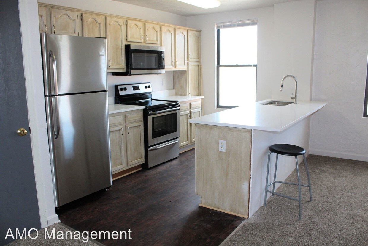 Foto principal - 2322 E Carson St