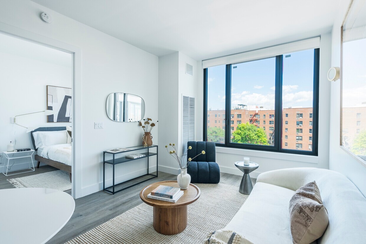 Foto del edificio - 210 Clarkson Ave
