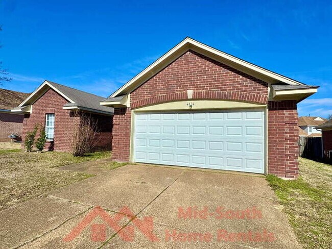 Foto del edificio - 6416 Valley Oak Dr