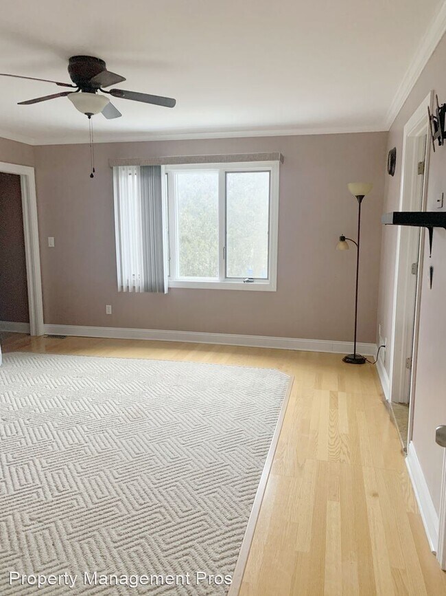 Foto del edificio - 4 br, 3 bath House - 25392 Surrey Ln