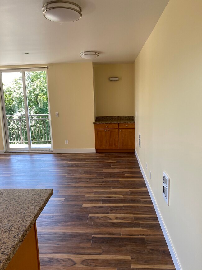 Foto del edificio - 7422 E Green Lake Dr N