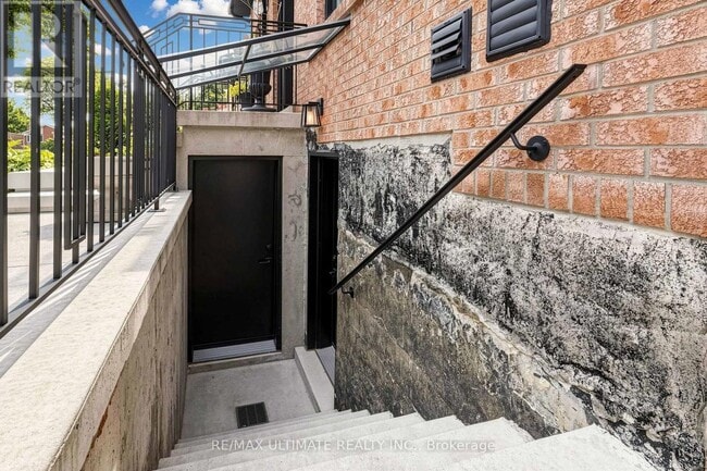 Building Photo - 10 Warbeck Pl