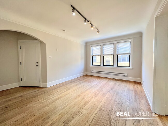 Foto del edificio - 2317 N Rockwell St