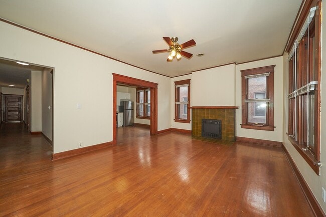 Building Photo - Old World Charm in Near Northside
