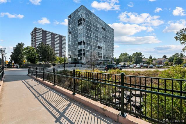 Building Photo - 3100 E Cherry Creek S Dr