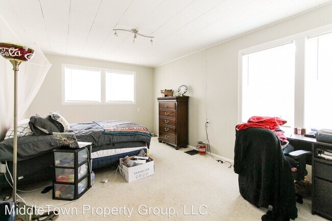 Building Photo - 2 br, 2 bath House - 822 W. Marsh St.