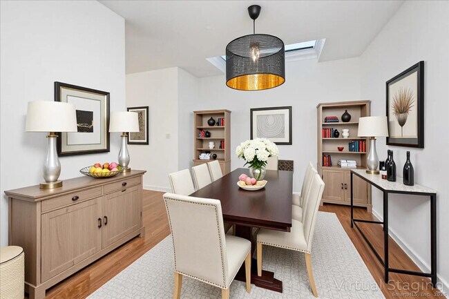 Foto del edificio - 66 Wilton Crest Rd