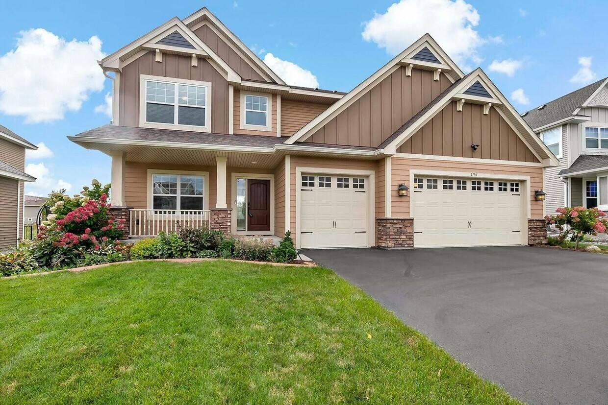 Foto principal - 5 Bedrooms of Modern Luxury Living in Lake Elmo!