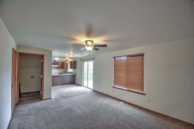 Foto del edificio - Fantastic 4 bedroom home in excellent loca...