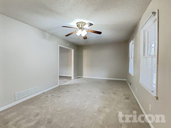 Foto del edificio - 4659 Sierra Ct