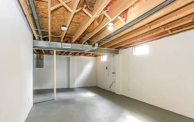 Primary Photo - 2714 Barrows Rd